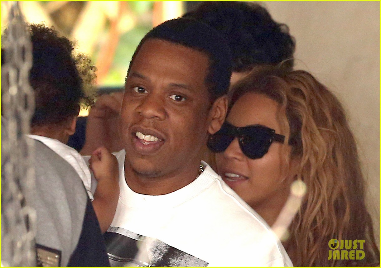 Beyonce, JayZ and Blue Ivy together