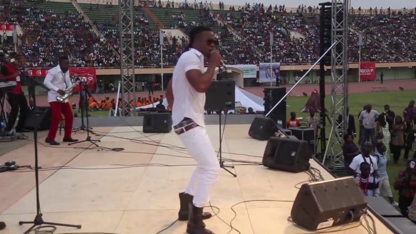 Flavour LIVE Performance in Burkina Faso [ViDeo]