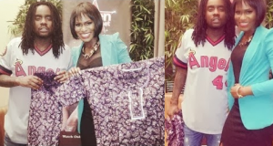 Yvonne Ekwere gifts US rapper Wale with an Ankara outfit