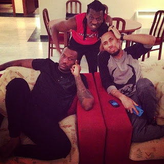 Psquare chilling with Phyno