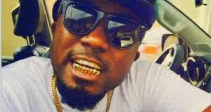 Ice Prince shows off gold grill in new photo