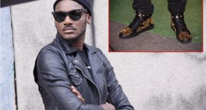 Tuface rocking a ladies shoe