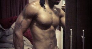 Flavour shares steamy semi-nude photos