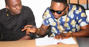 Sean Tizzle and D'tunes sign deal
