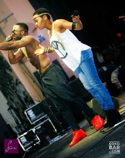 Iyanya and Chidinma on stage