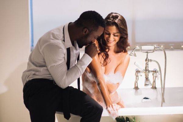 Iyanya goes raunchy with lead lady - Mr Oreo