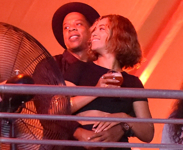 Jay Z & Beyonce all loved up