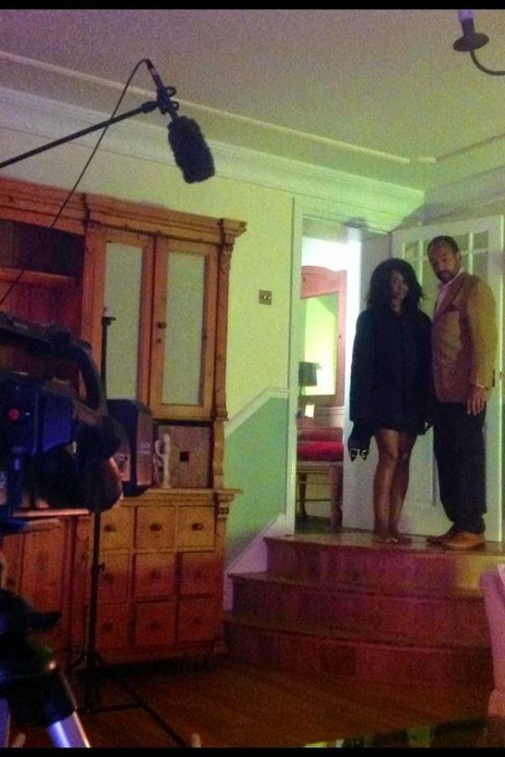 Nse Ikpe Etim on set of justified movie