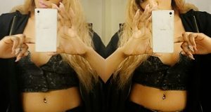 Rukky Sanda shows off belly ring
