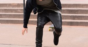 Justin Bieber falls to the floor in public