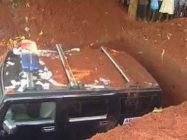 Nigerian man buried in a Hummer Jeep NaijaVibe