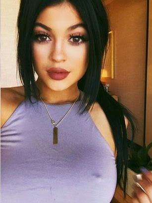 17 year old Kylie Jenner gets her nipples pierced| Photos