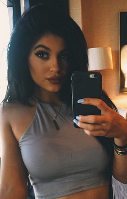 17 year old Kylie Jenner gets her nipples pierced| Photos