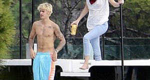 Justin Bieber goes shirtless with Kendall JennerJustin Bieber goes shirtless with Kendall Jenner