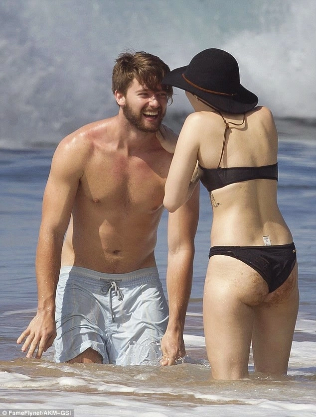Miley Cyrus and boo, Patrick