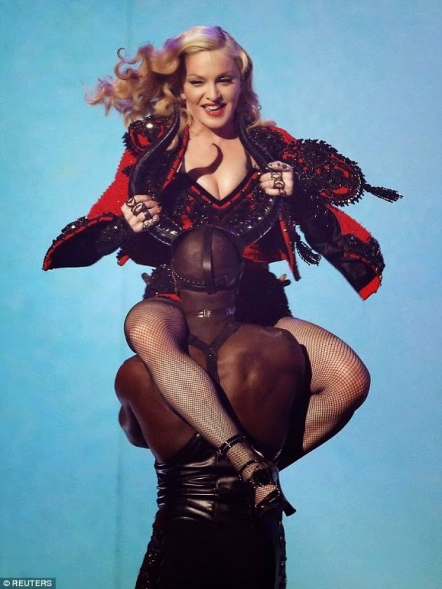 Madonna stimulates se.x