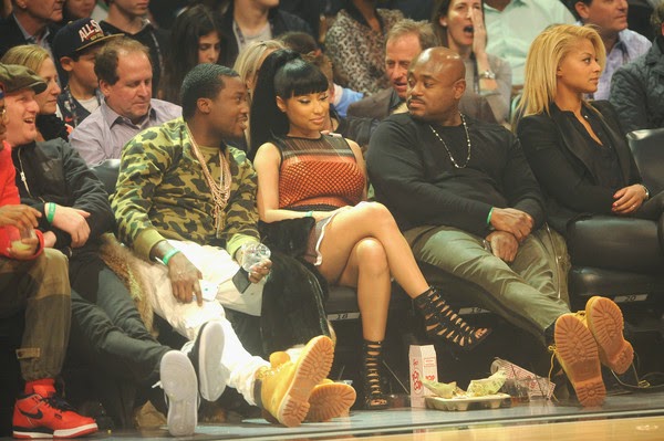 Nicki Minaj & boo Meek Mill attend basketball game
