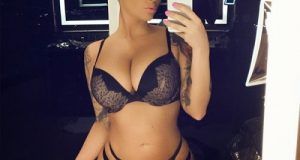 Amber Rose selfie