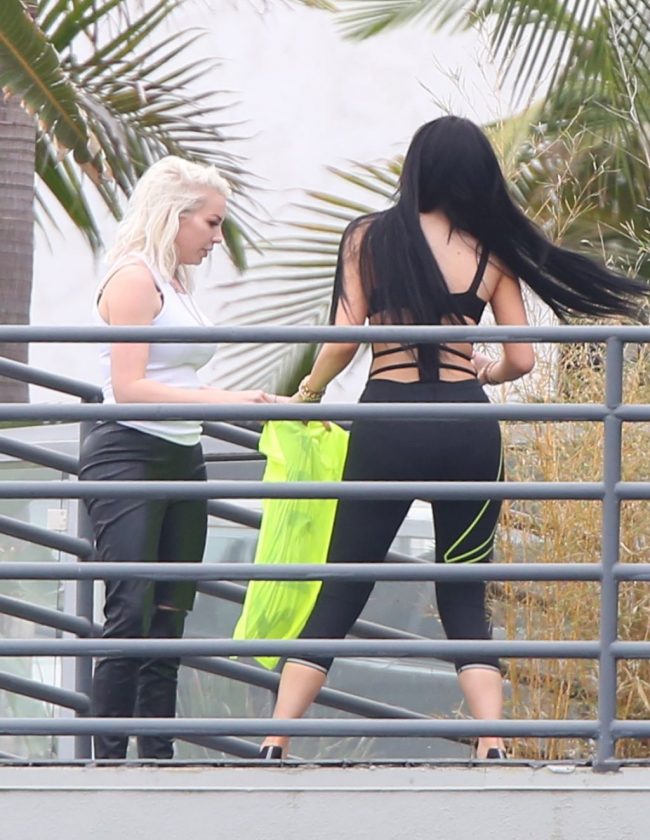 Kylie Jenner Spotted Taking BOOTY Pictures