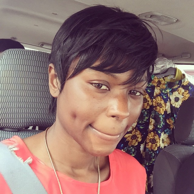 Niyola Posts Makeup Free