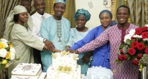 Pastor Adeboye cuts his birthday cake with his wife & kids