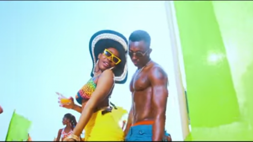 Ak Songstress - Holiday [ViDeo]