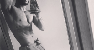 Iyanya puts his sexy body on display