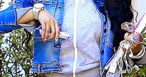 Nicki Minaj flashes undies