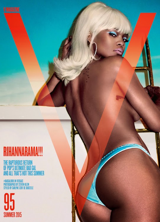Rihanna goes blonde