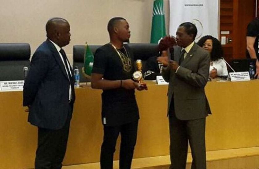 Olamide wins AFRIMA 2014 Best Album Award in Ethiopia