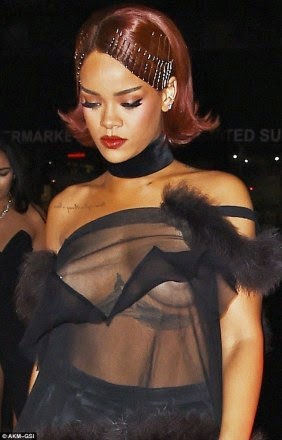 Rihanna nip-slip