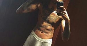 August Alsina puts massive eggplant on display