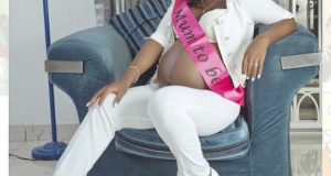 Chidera Adiele releases pregnant nude photo