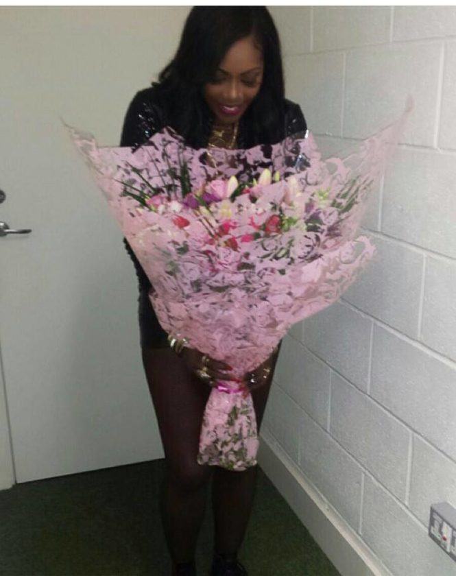 Tiwa Savage shows off hot bod in sexy black outfit