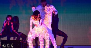 Rihanna Twerks Up A Storm During Performance With Drake At The Brit Awards