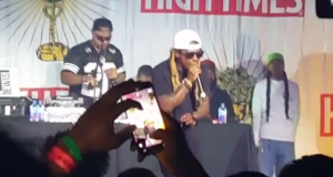 Lil Wayne storms off stage