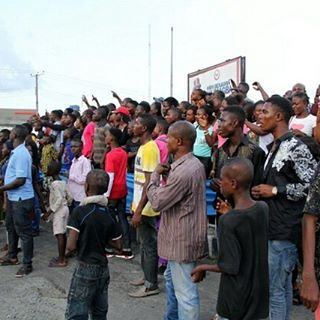 See As Massive Crowd Troop Out To Welcome Their Hero Efe In Warri