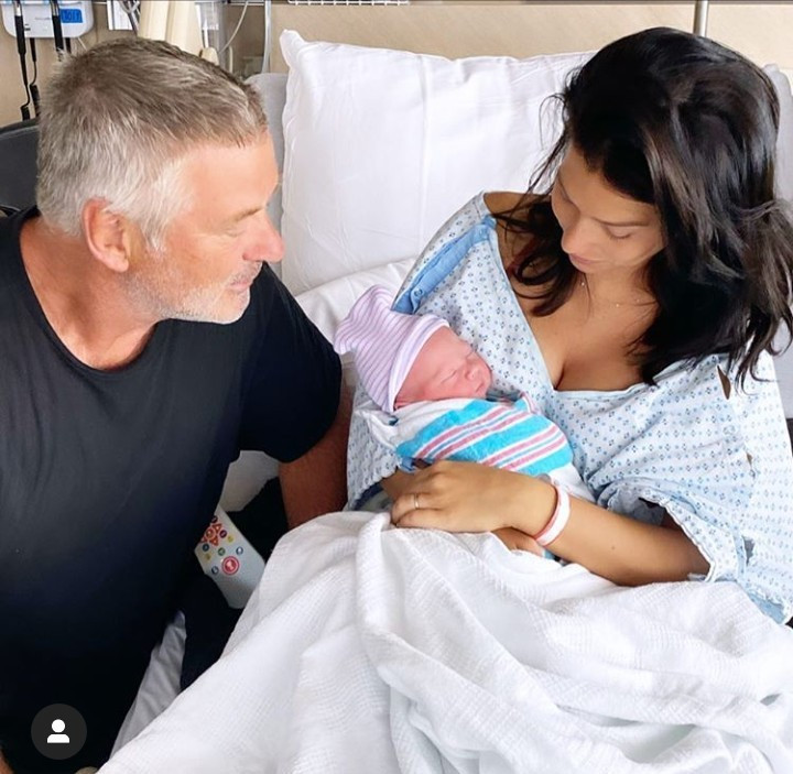 Hilaria Balwin, Alec Baldwin Welcome Their 5th Kid 1 Alec Baldwin and Hilaria Balwin