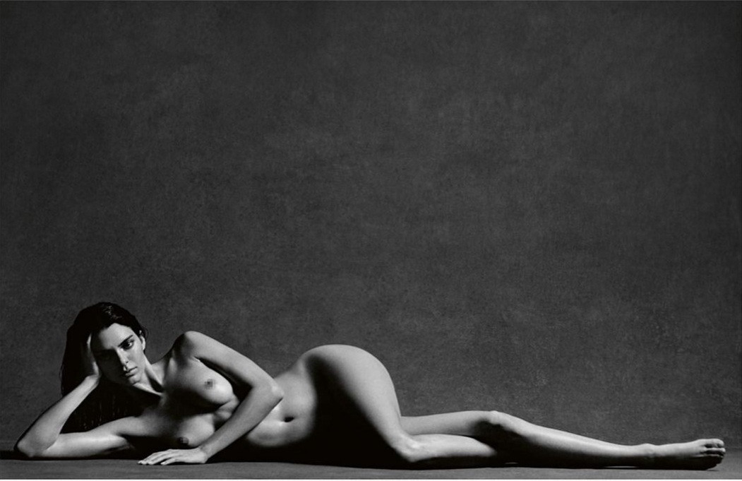 Kendall Jenner Flaunts Stunning Image For i-D Magazine 1 Kendall Jenner