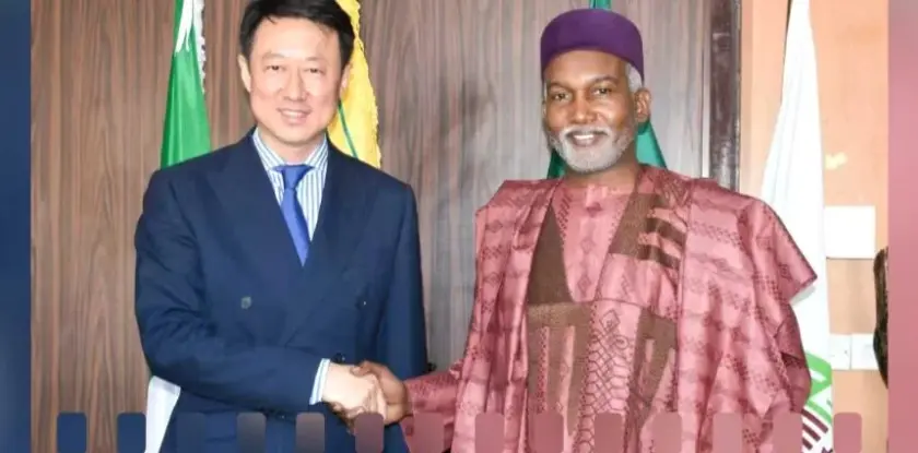 Yu Dunhai and Yusuf Maitama Tuggar