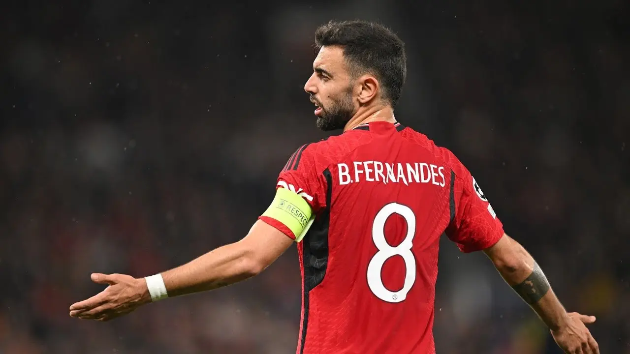 MUFC Must Break The Rules With Bruno Fernandes' Contract - Owen 1 Bruno Fernandes