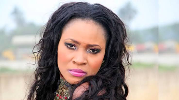 I'm Still The Queen Of Stage - Muma Gee 1 Muma Gee